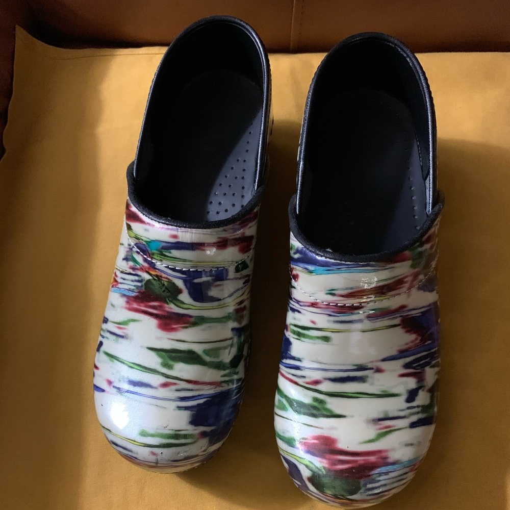 Sanita Clogs